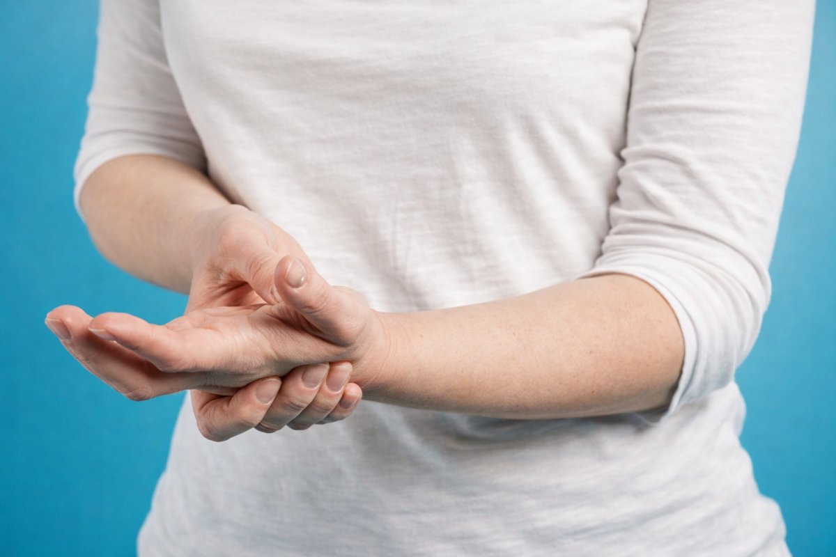 Значення свербіння в різних частинах долоні